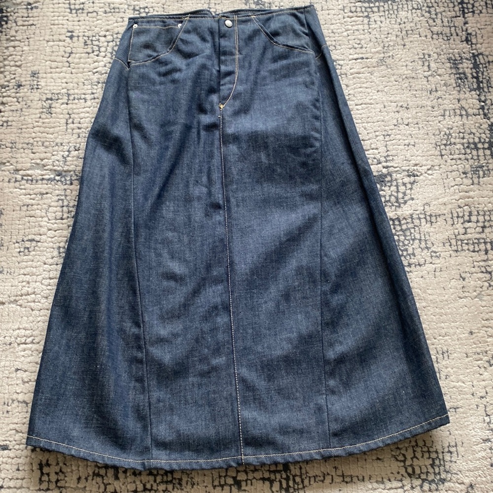 Levi’s High waist raw denim full maxi skirt size 6.  Menswear-inspired.